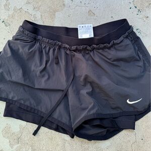 Black Nike shorts